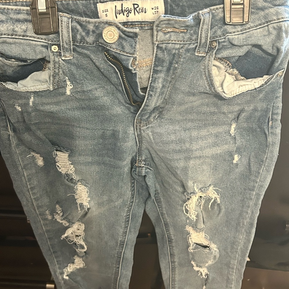 Indigo Rein Women's Blue Distressed Ankle Jeans